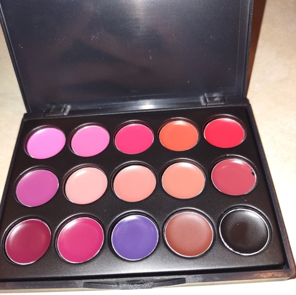 Multi-Color Lip Palette - Picture 2 of 5